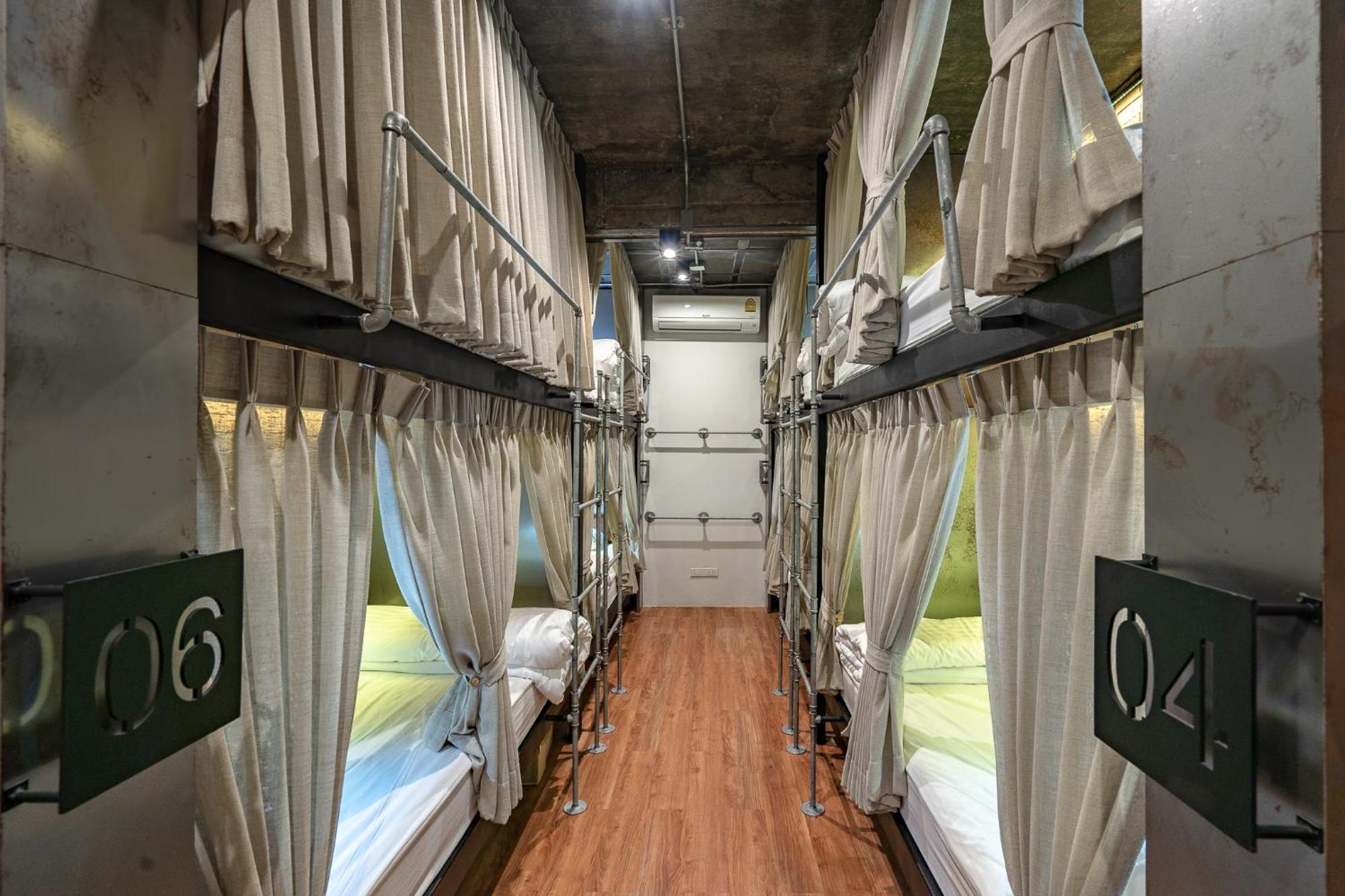 Siam Plug In Hostel Bangkok Eksteriør bilde