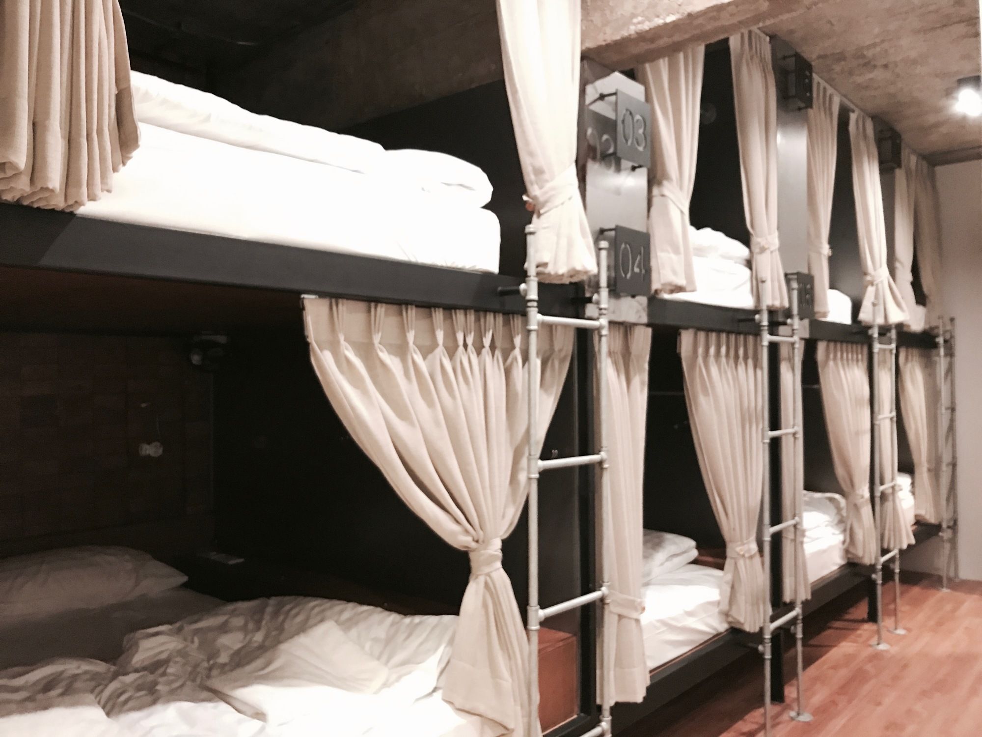 Siam Plug In Hostel Bangkok Eksteriør bilde